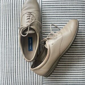 9.5N Easy Spirit ESMotion Taupe Leather Oxford Shoe